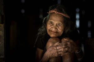 おなら臭いのは腸内環境が原因？改善方法は？